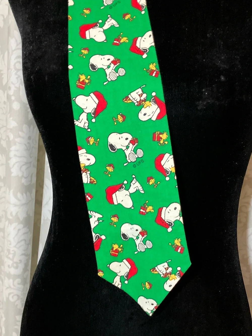 Snoopy Green Christmas Tie
